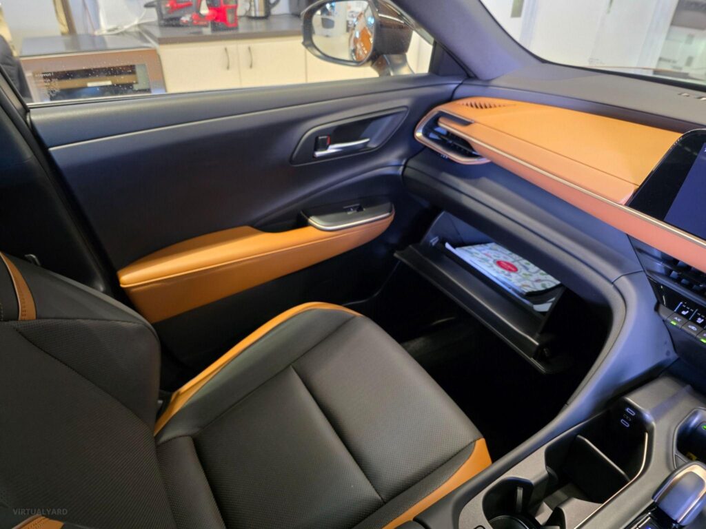 2022 TOYOTA CROWN CROSSOVER RS TURBO HYBRID TZSH35
