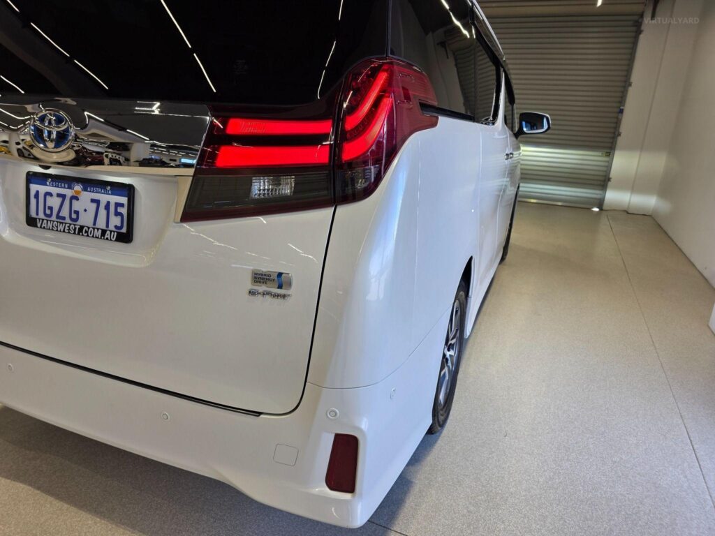 2015 TOYOTA ALPHARD HYBRID AWD