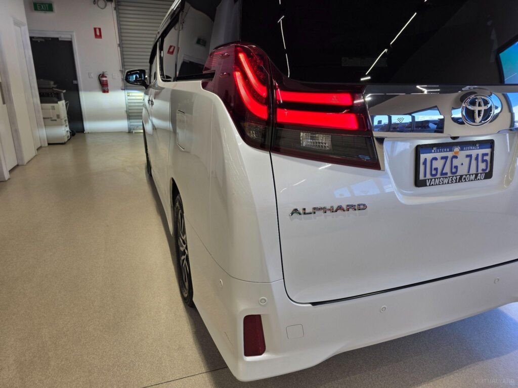 2015 TOYOTA ALPHARD HYBRID AWD
