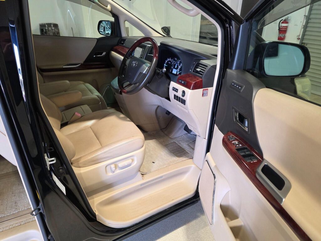 2011 TOYOTA ALPHARD GGH20 V6