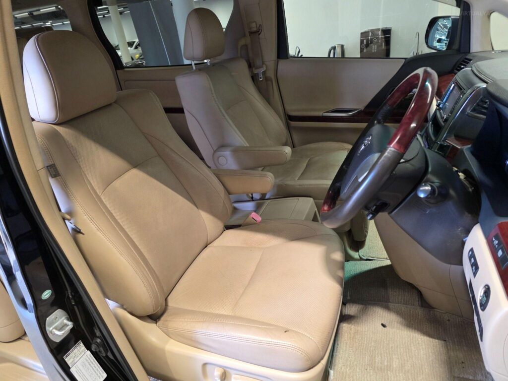 2011 TOYOTA ALPHARD GGH20 V6