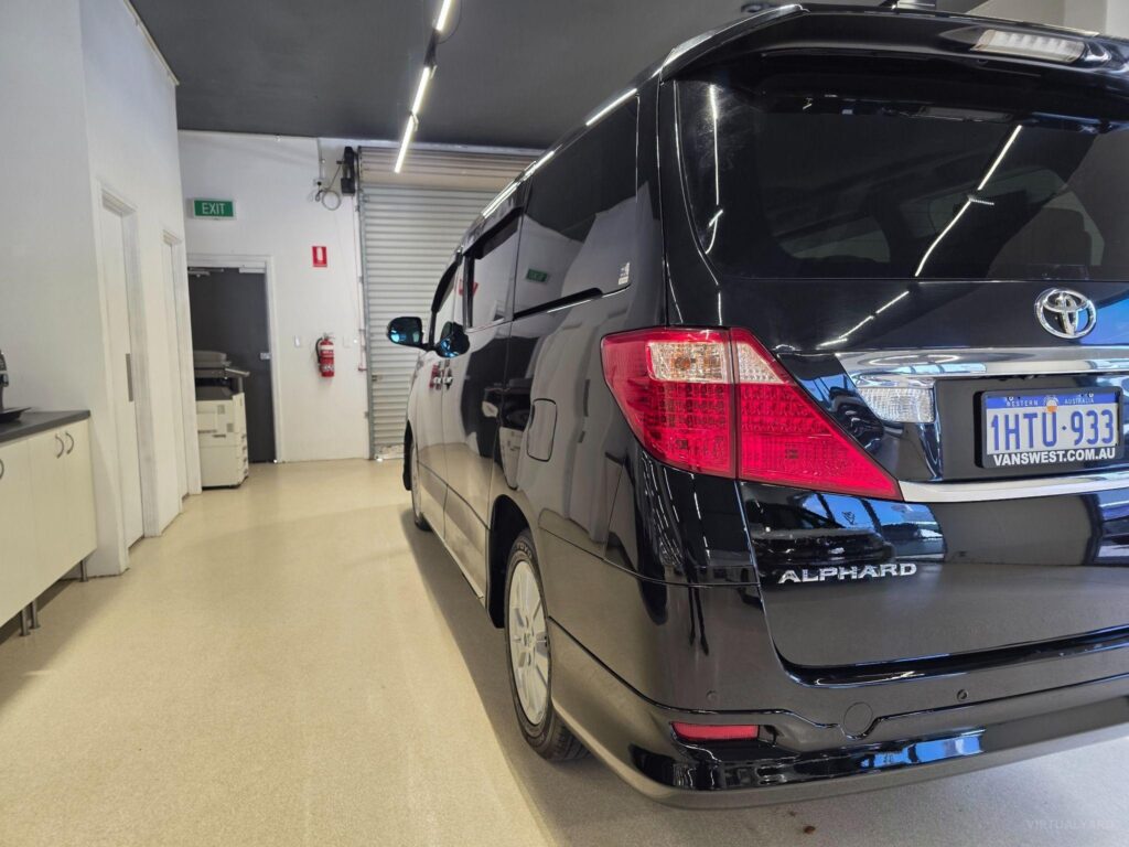 2011 TOYOTA ALPHARD GGH20 V6