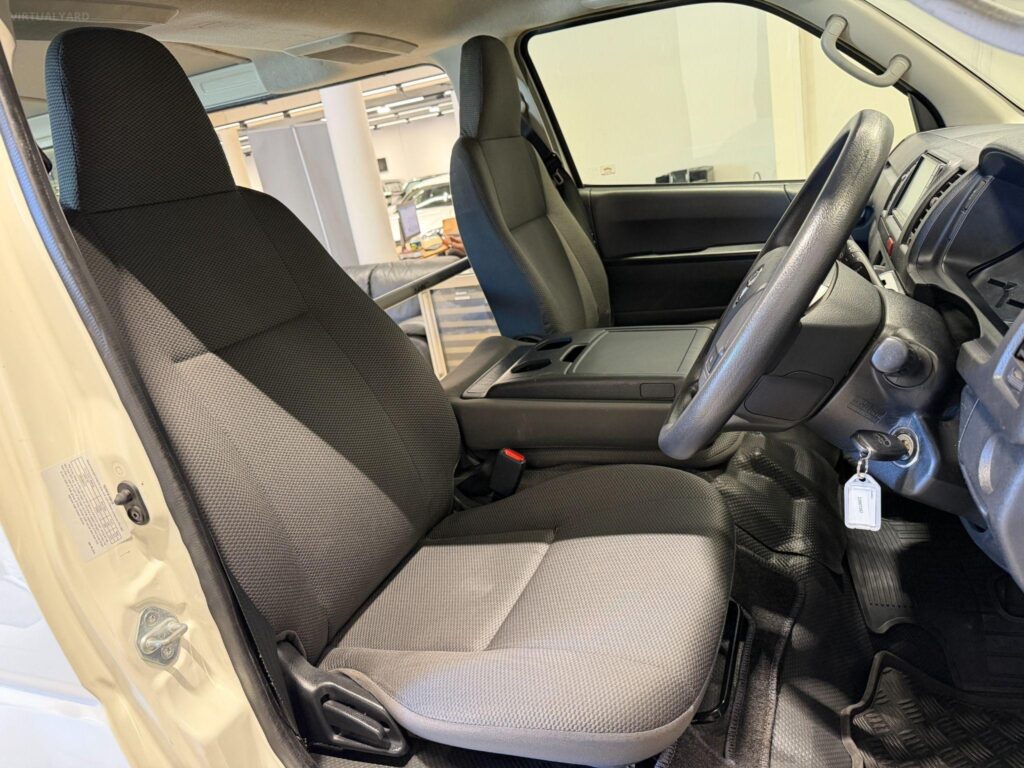 2019 TOYOTA HIACE LWB TRH200