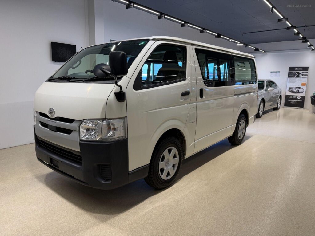2019 TOYOTA HIACE LWB TRH200