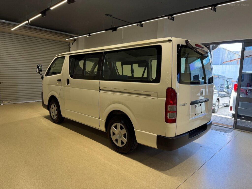 2019 TOYOTA HIACE LWB TRH200