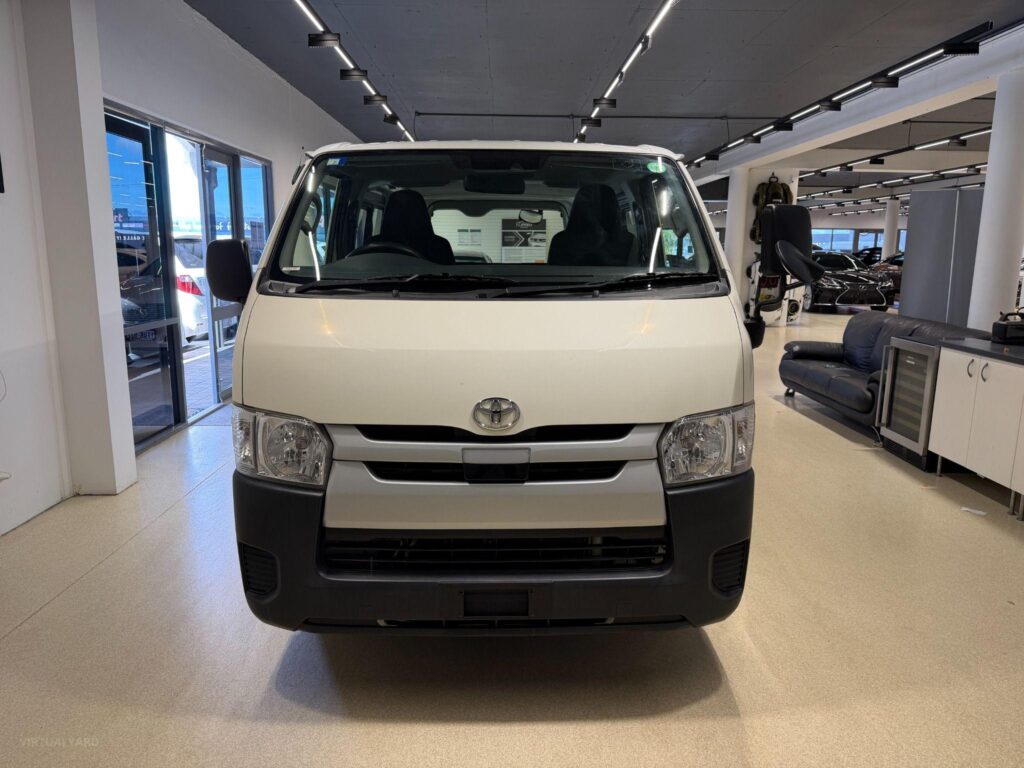 2019 TOYOTA HIACE LWB TRH200