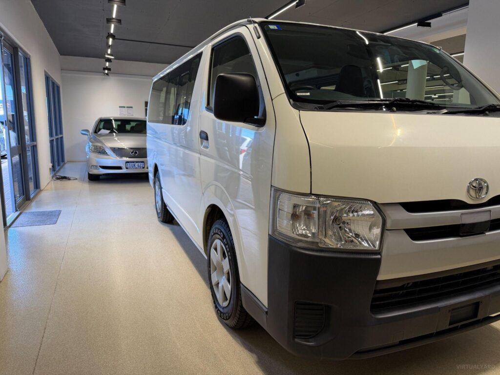 2019 TOYOTA HIACE LWB TRH200