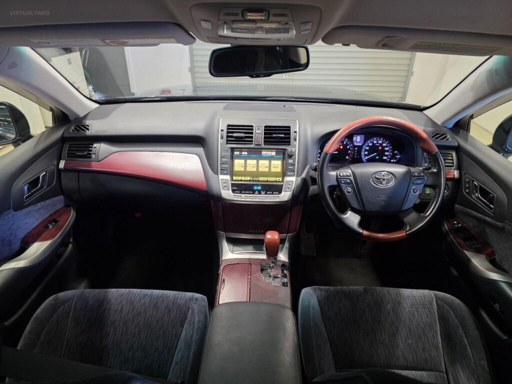 2010 Toyota Crown MAJESTA C-TYPE 2WD URS206