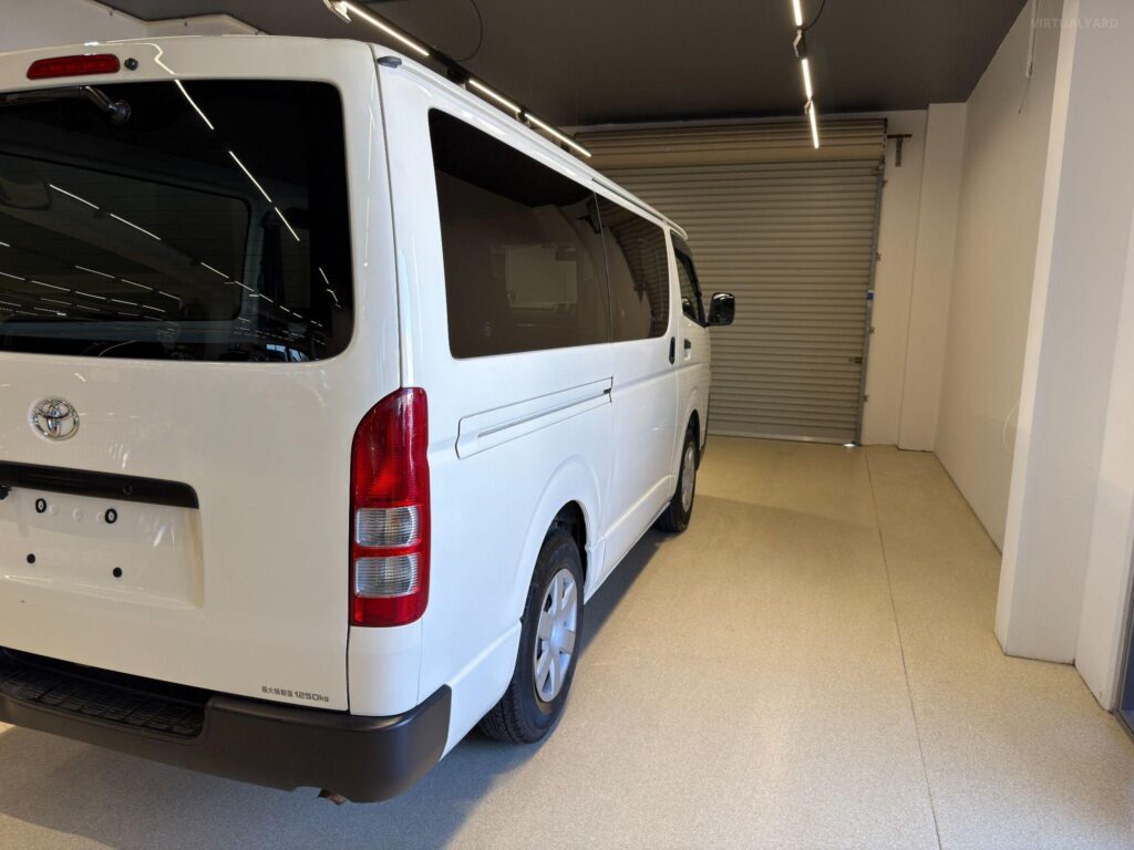 2016 TOYOTA HIACE LWB TRH200