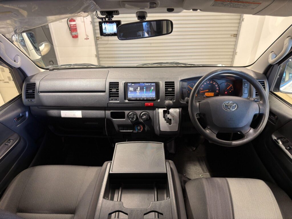 2016 TOYOTA HIACE LWB TRH200
