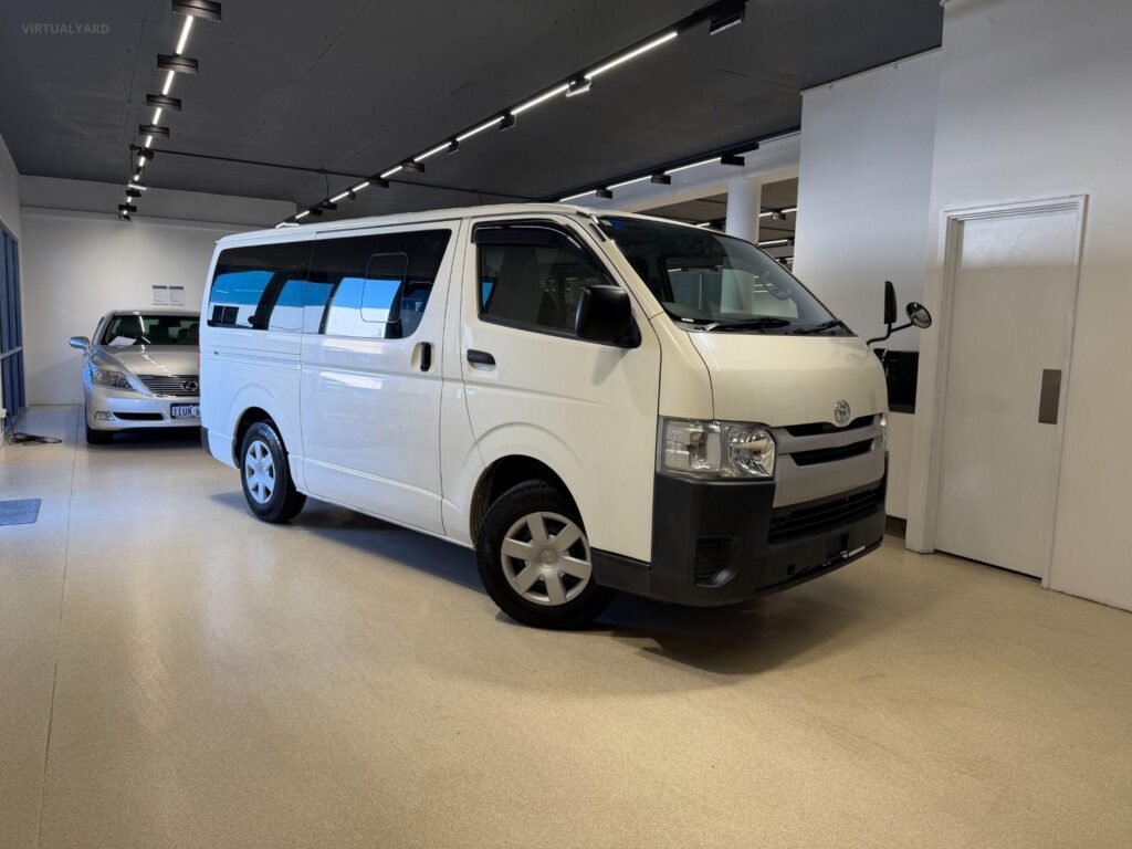 2016 TOYOTA HIACE LWB TRH200