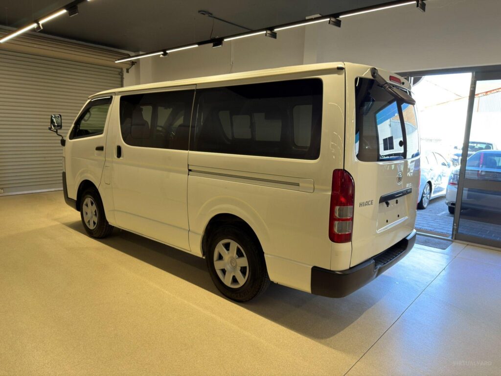 2016 TOYOTA HIACE LWB TRH200