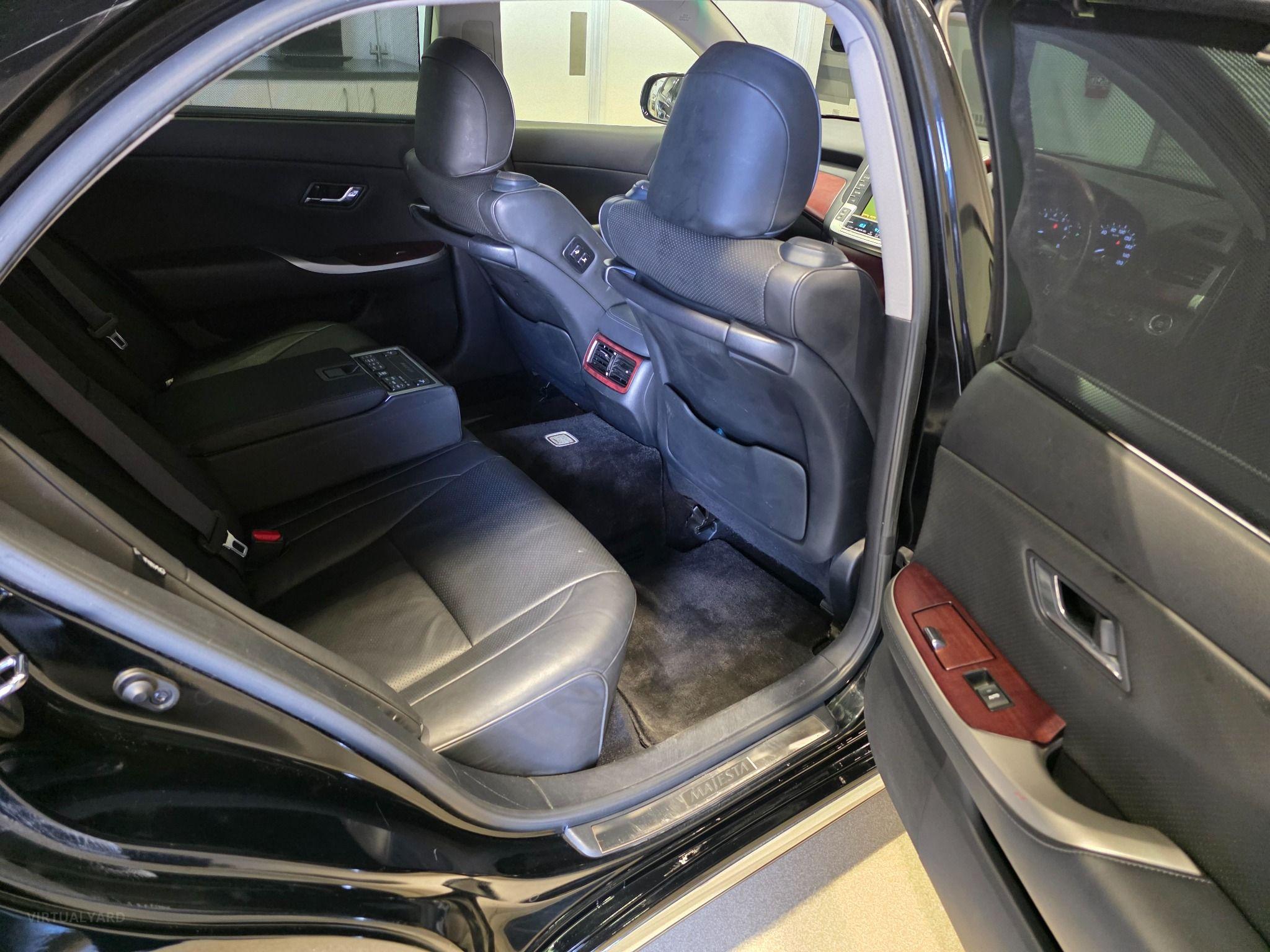 2009 TOYOTA CROWN MAJESTA V8 C-TYPE