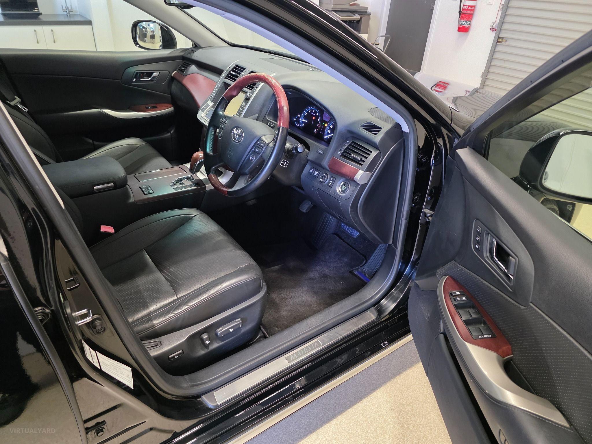 2009 TOYOTA CROWN MAJESTA V8 C-TYPE