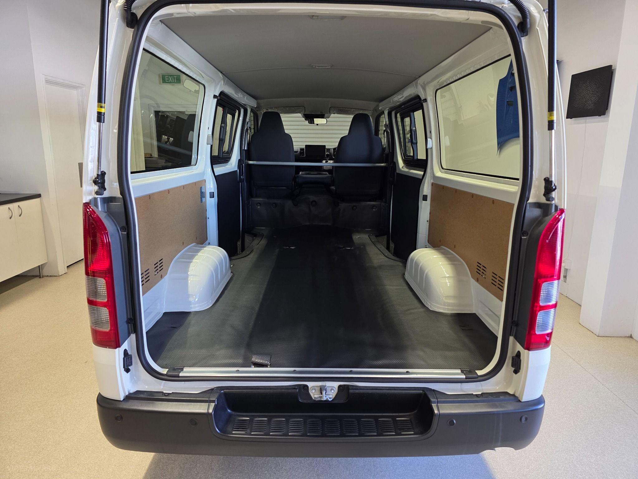 2024 Toyota Hiace LONG DX TRH200