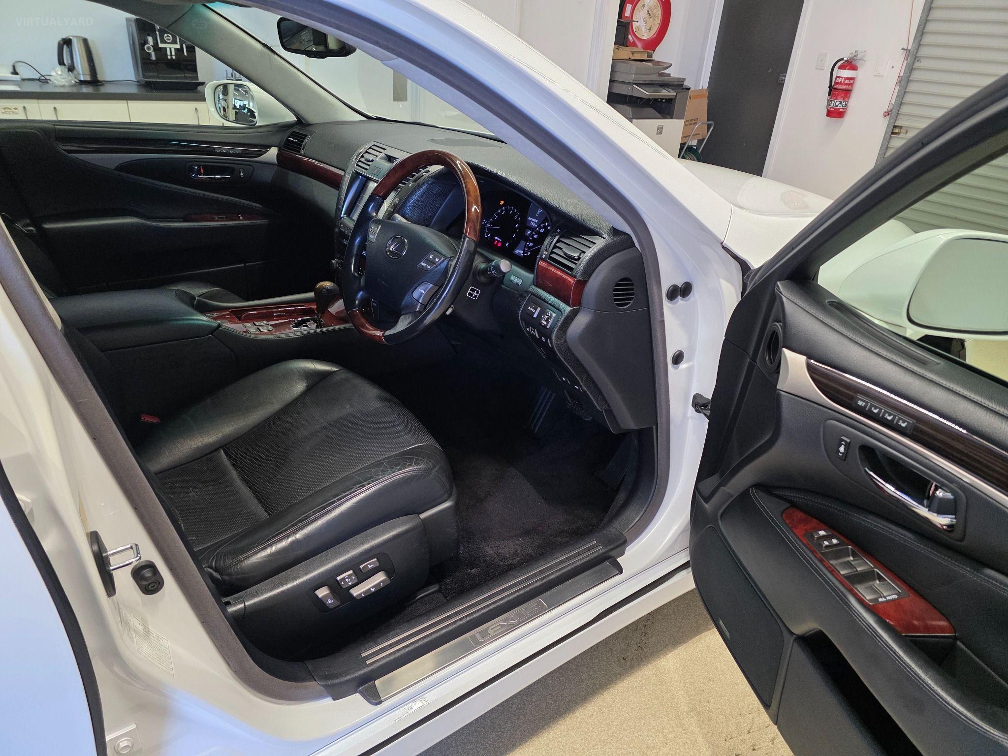 2006 LEXUS LS460 I PACKAGE USF40