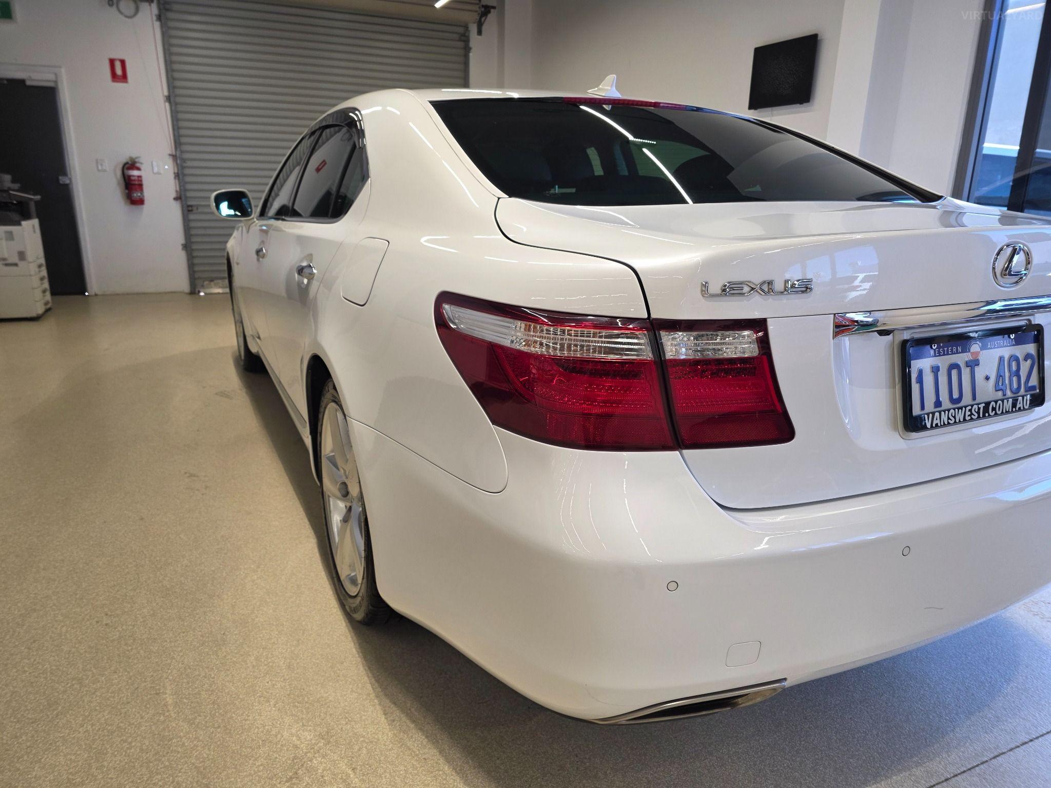 2006 LEXUS LS460 I PACKAGE USF40