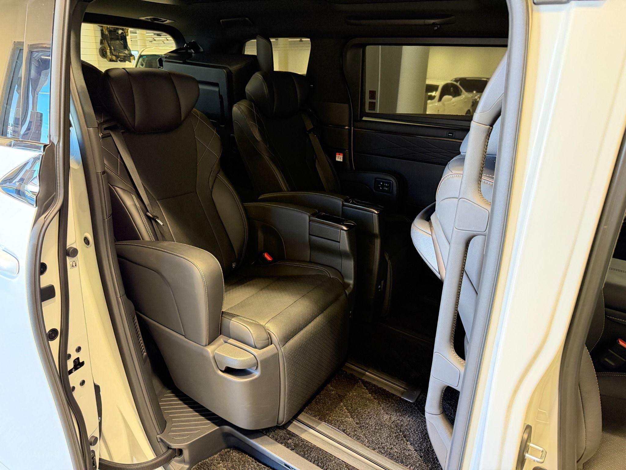 2023 TOYOTA VELLFIRE HYBRID Z PREMIER AWD