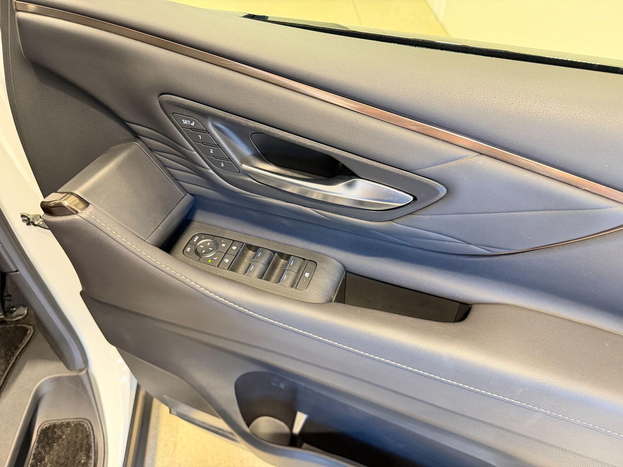 2023 TOYOTA VELLFIRE HYBRID Z PREMIER AWD