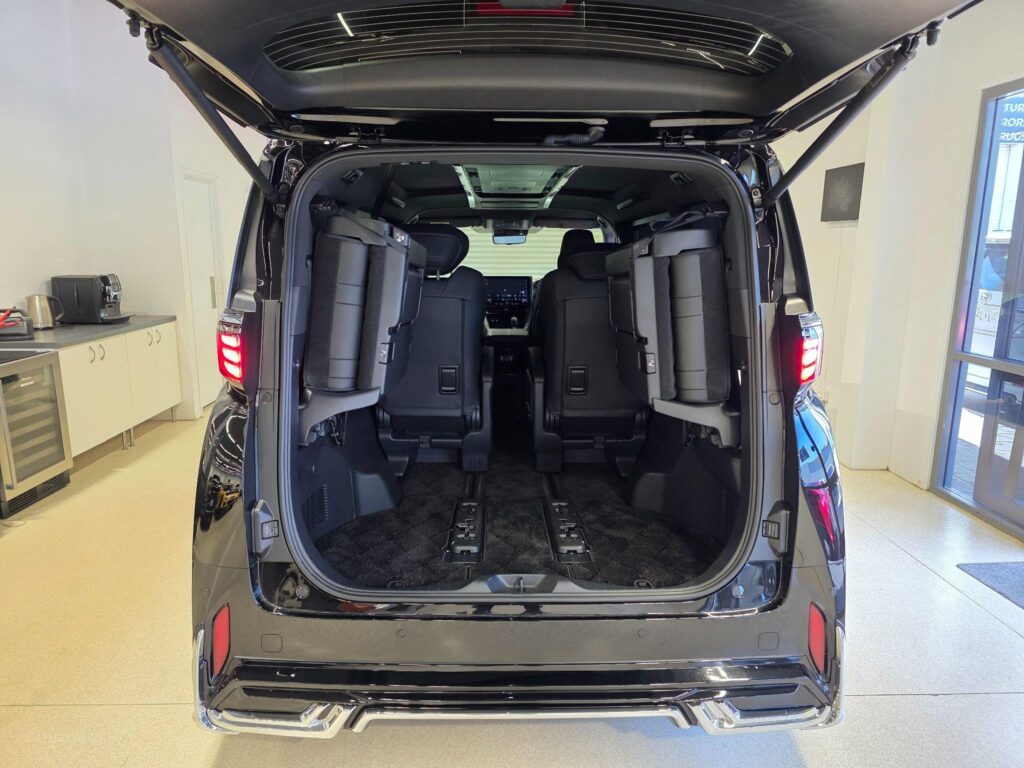 2024 TOYOTA ALPHARD HYBRID AAHH40