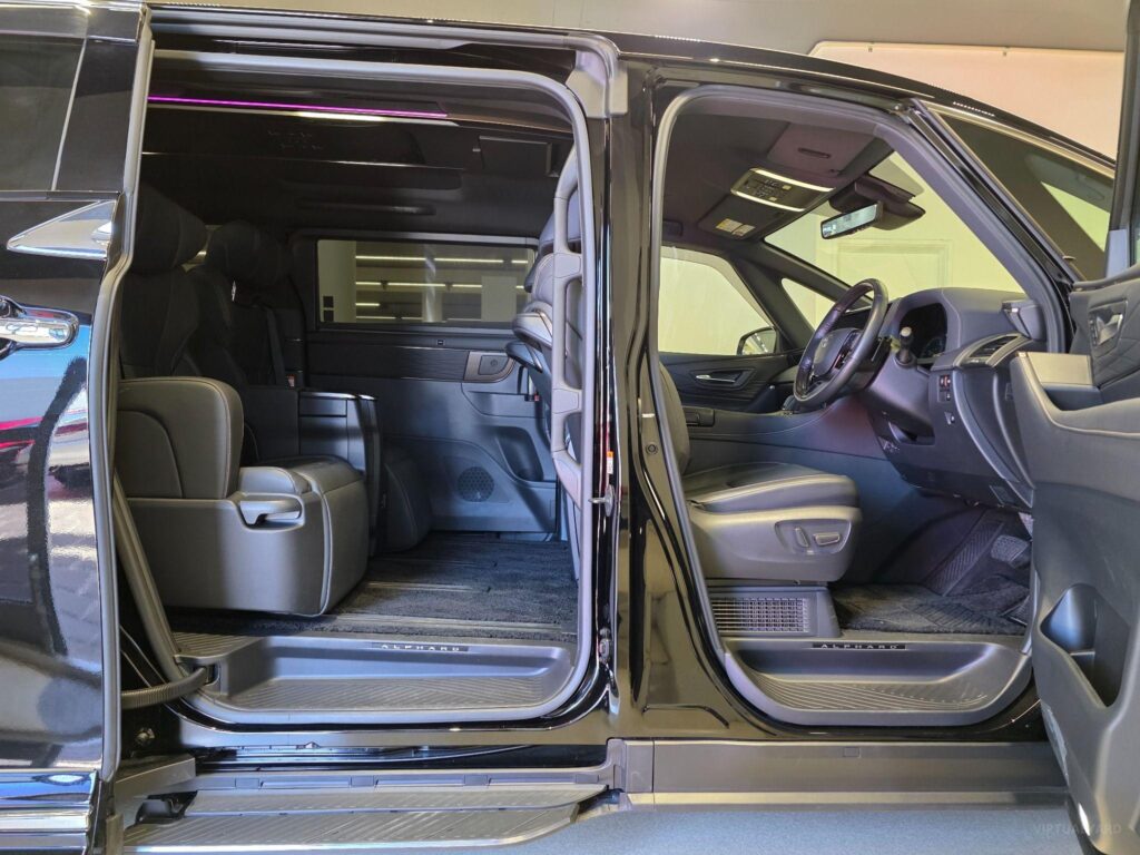 2024 TOYOTA ALPHARD HYBRID AAHH40