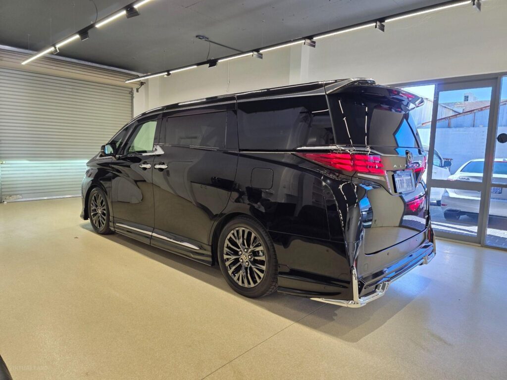 2024 TOYOTA ALPHARD HYBRID AAHH40