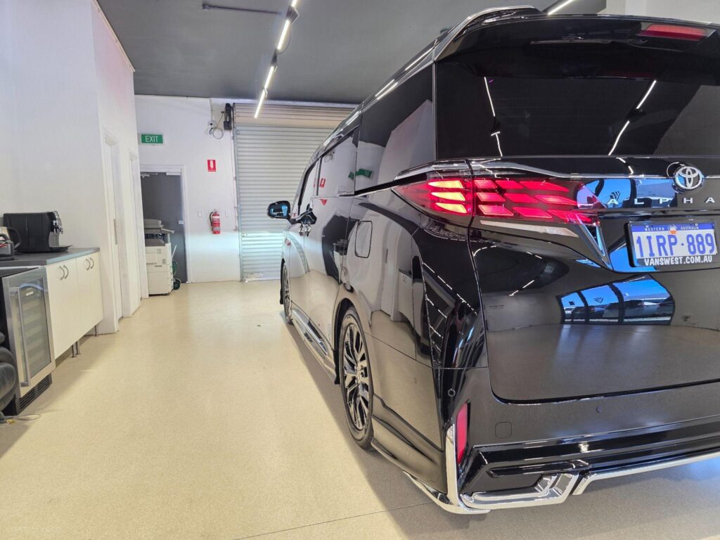 2024 TOYOTA ALPHARD HYBRID AAHH40