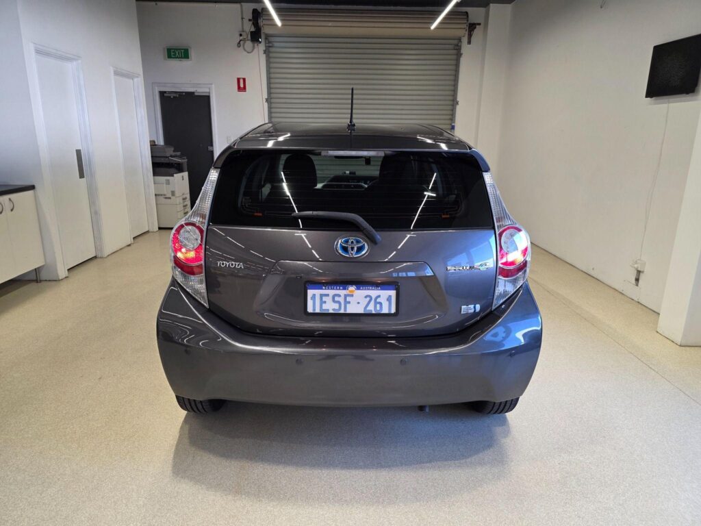2014 TOYOTA PRIUS C HYBRID AUTO
