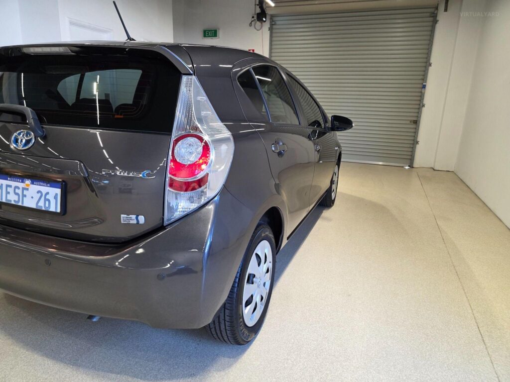 2014 TOYOTA PRIUS C HYBRID AUTO