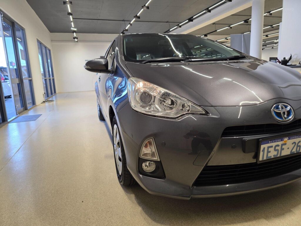 2014 TOYOTA PRIUS C HYBRID AUTO