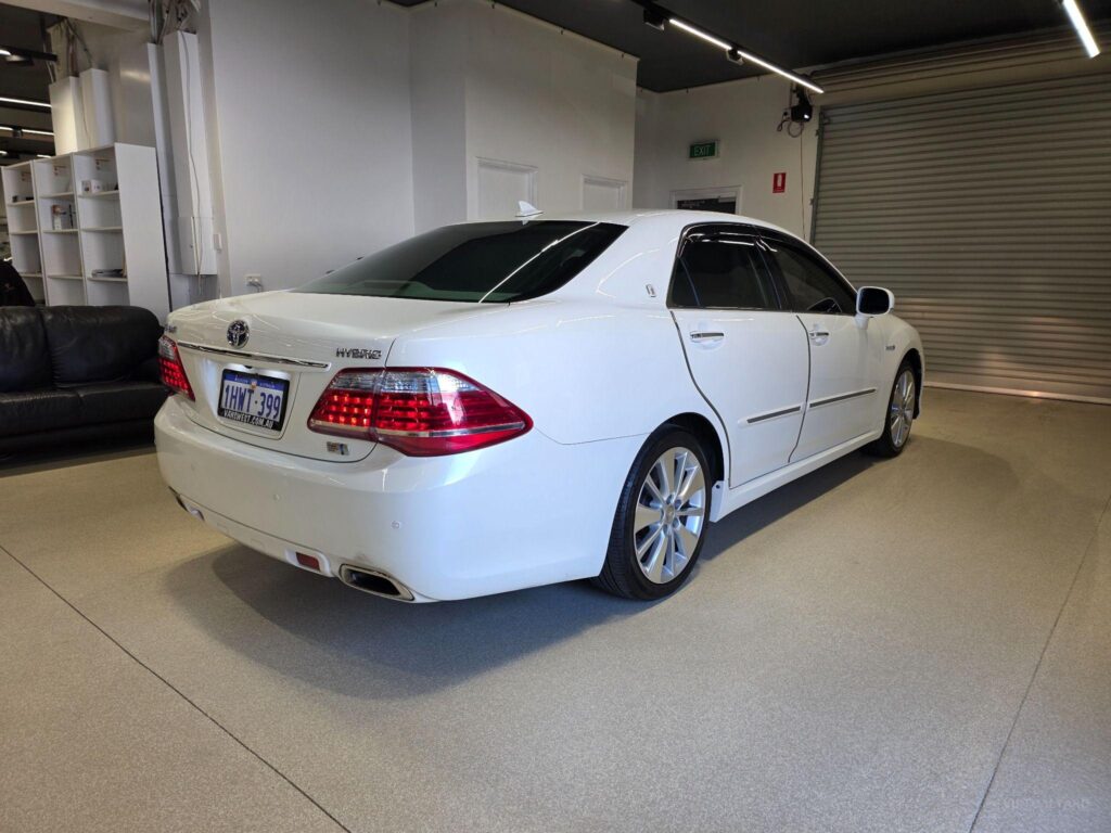 2012 TOYOTA CROWN HYBRID GWS204