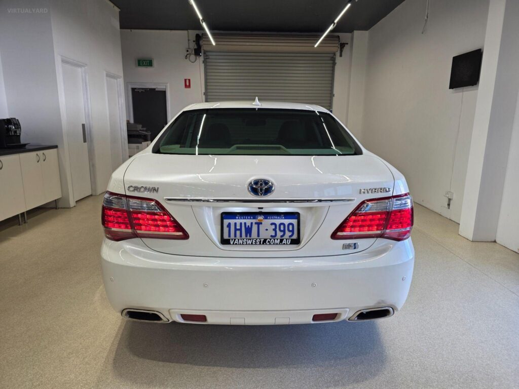 2012 TOYOTA CROWN HYBRID GWS204