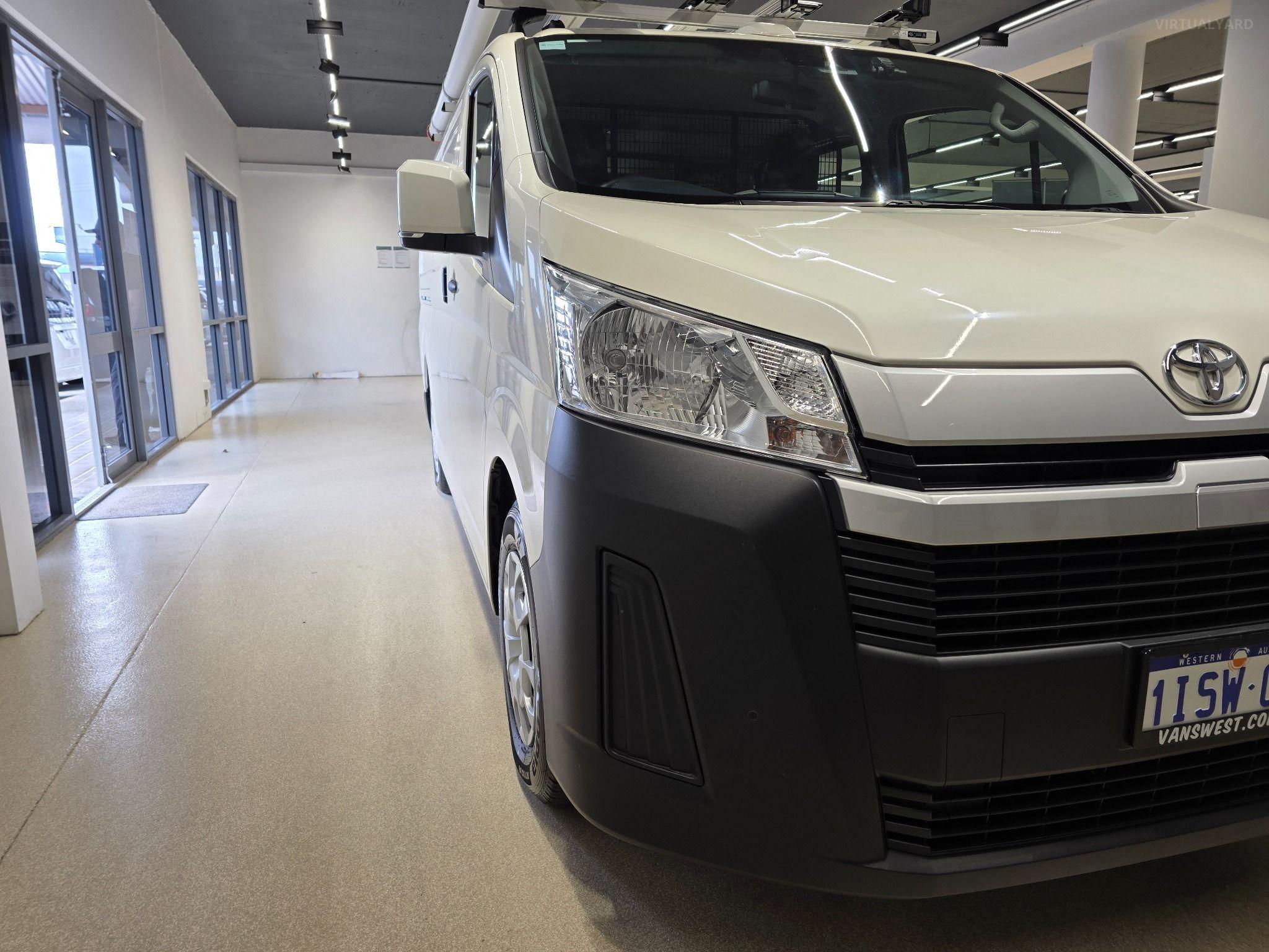 2024 TOYOTA HIACE LWB (4 DOOR OPTION) GDH300R
