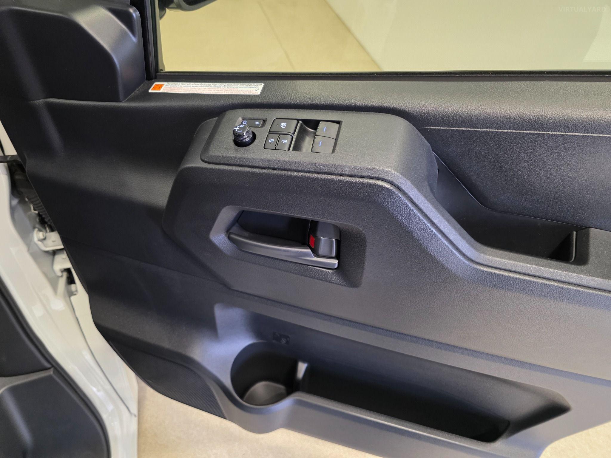 2024 TOYOTA HIACE LWB (4 DOOR OPTION) GDH300R