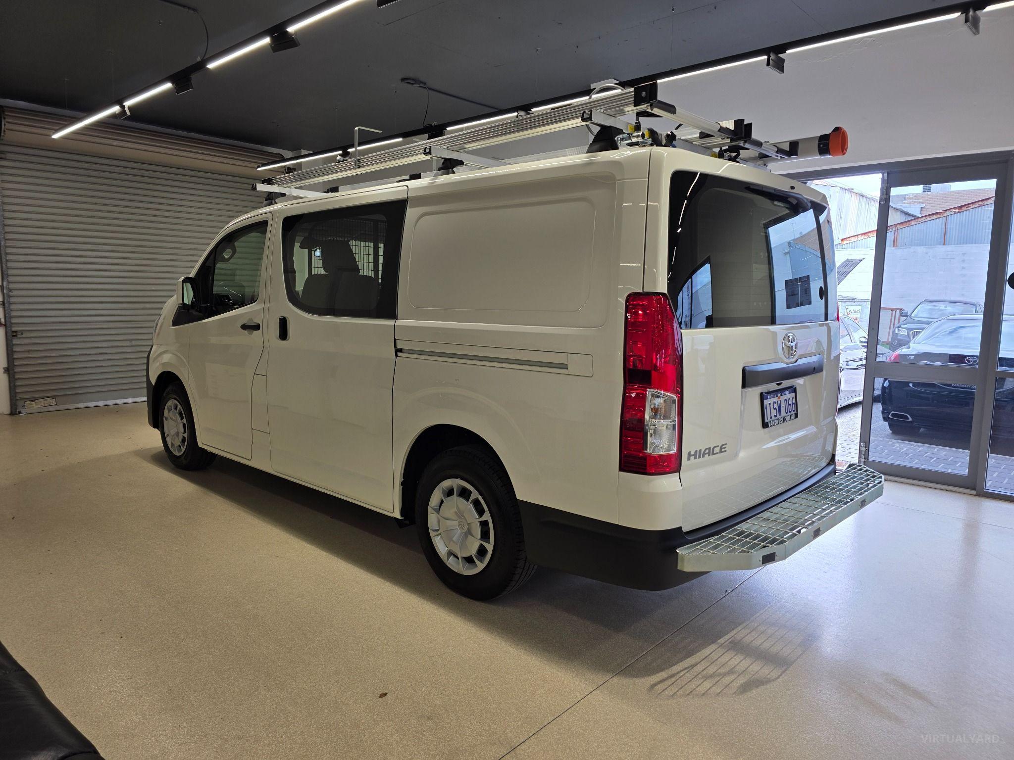 2024 TOYOTA HIACE LWB (4 DOOR OPTION) GDH300R