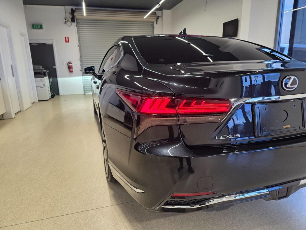 2022 LEXUS LS500h VERSION L ADVANCED DRIVE GVF55