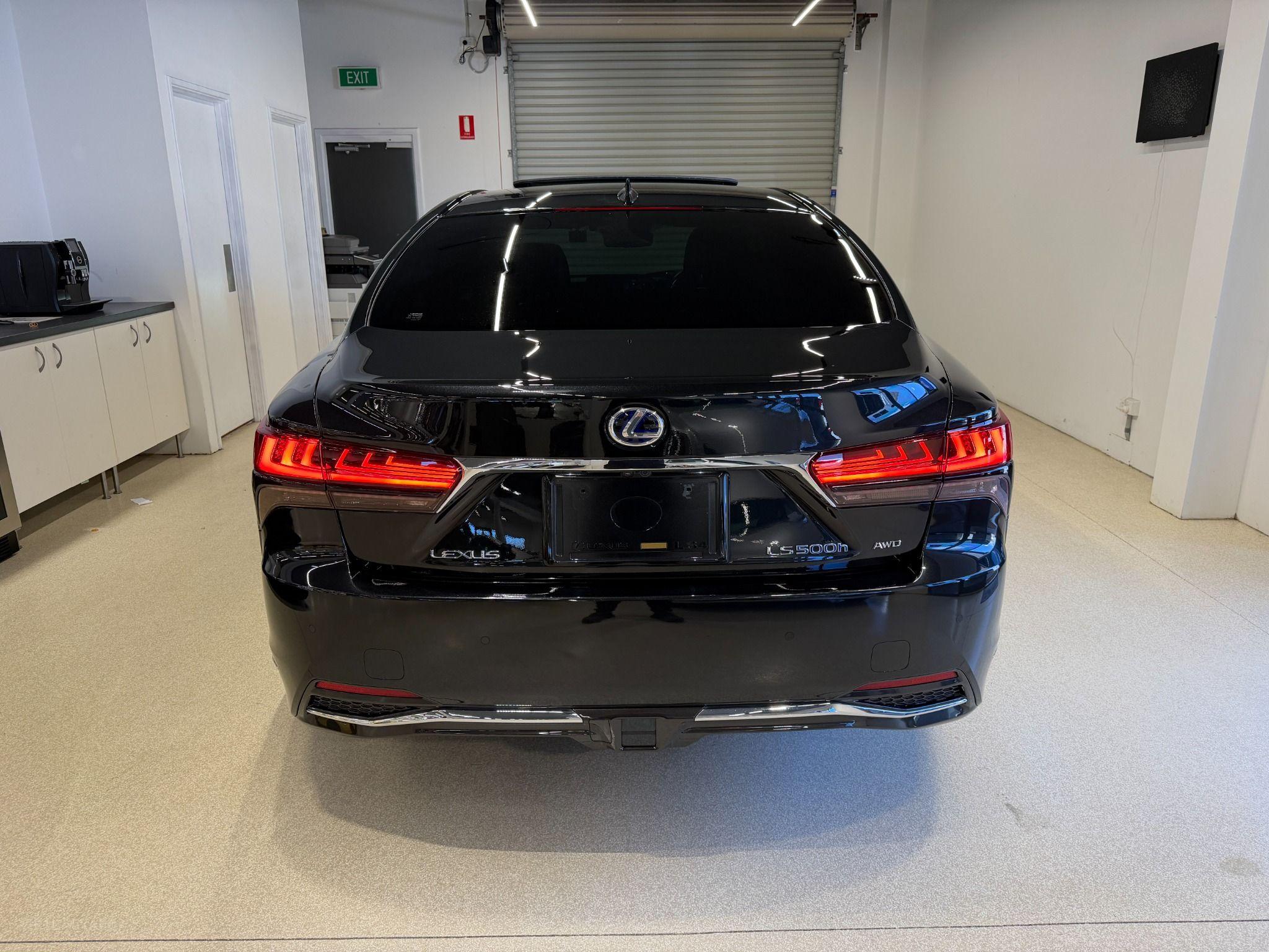 2022 LEXUS LS500h VERSION L ADVANCED DRIVE GVF55