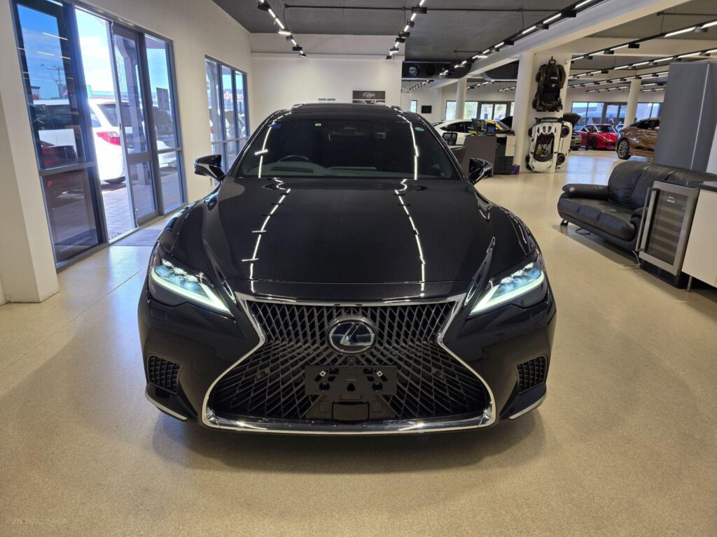 2022 LEXUS LS500h VERSION L ADVANCED DRIVE GVF55
