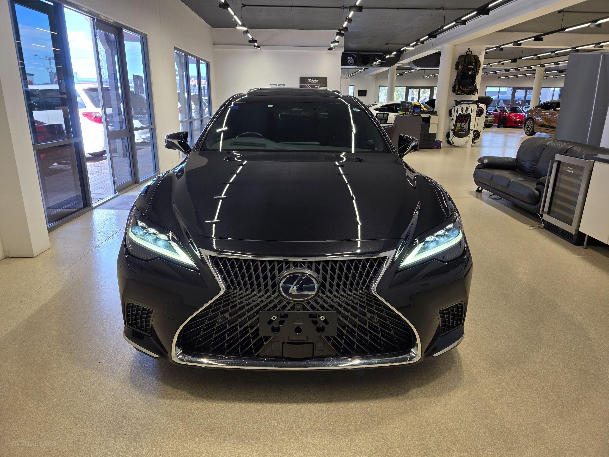 2022 LEXUS LS500h VERSION L ADVANCED DRIVE GVF55