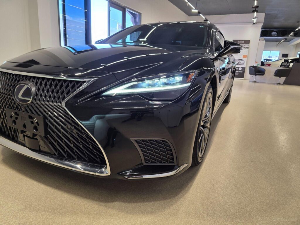 2022 LEXUS LS500h VERSION L ADVANCED DRIVE GVF55