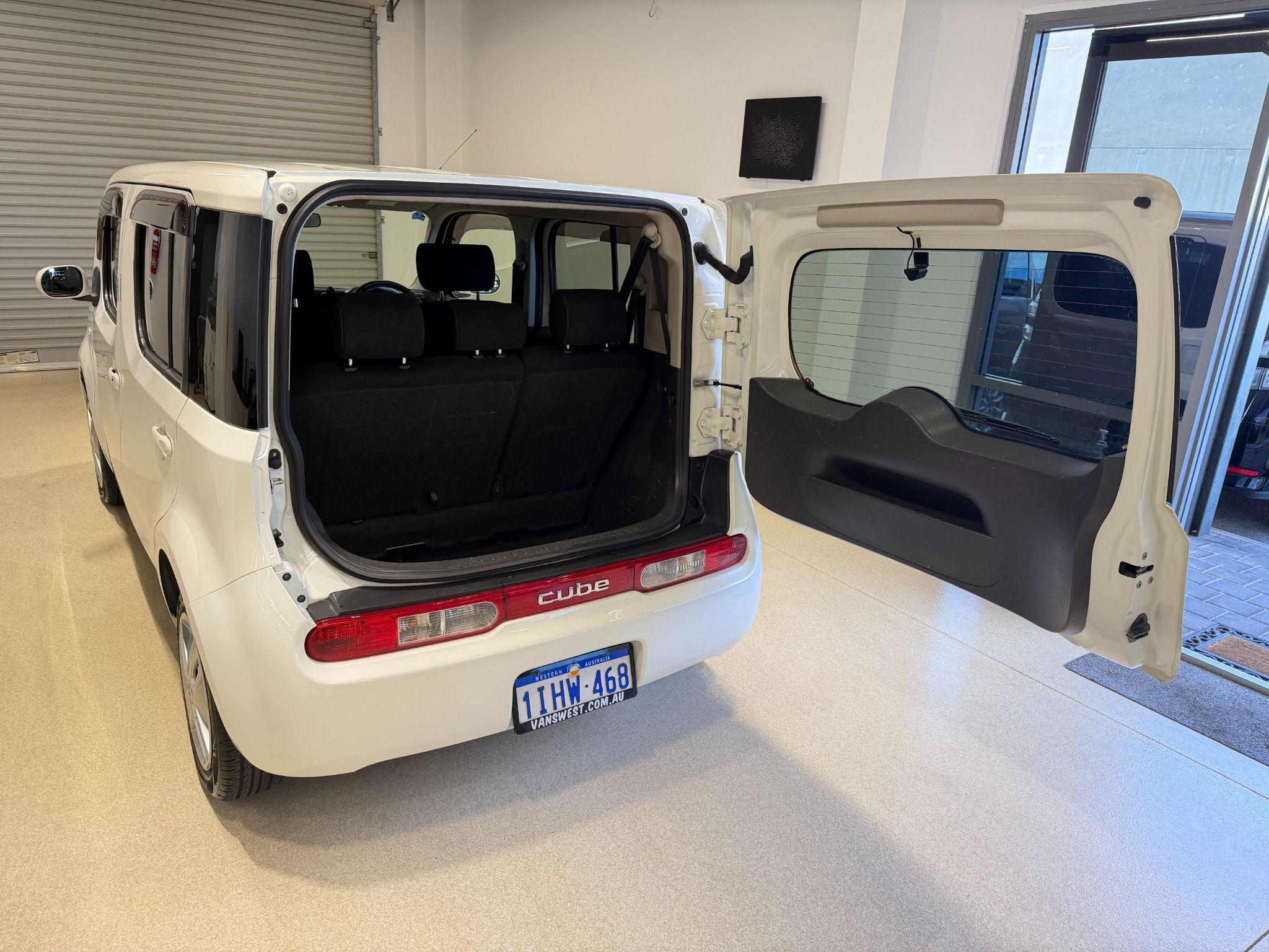 2017 Nissan Cube 15X Z12