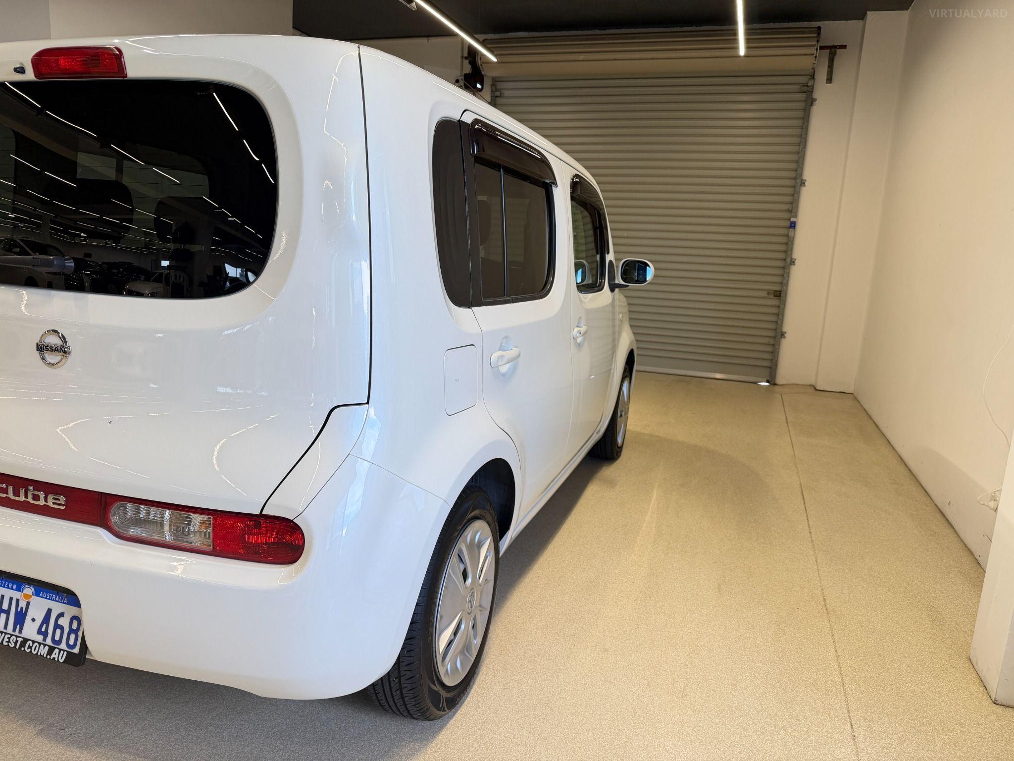 2017 Nissan Cube 15X Z12