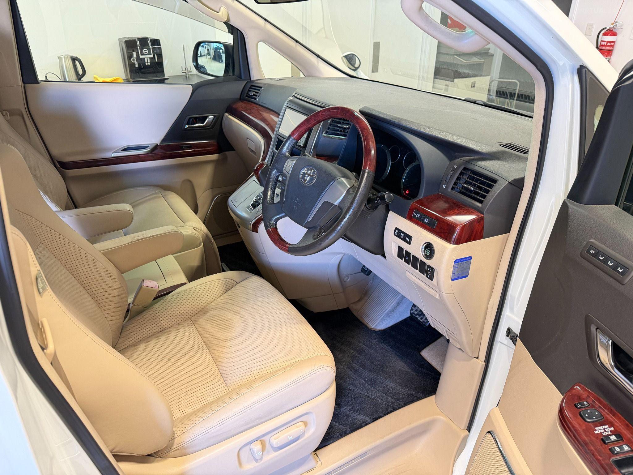 2011 TOYOTA ALPHARD V6 GGH20