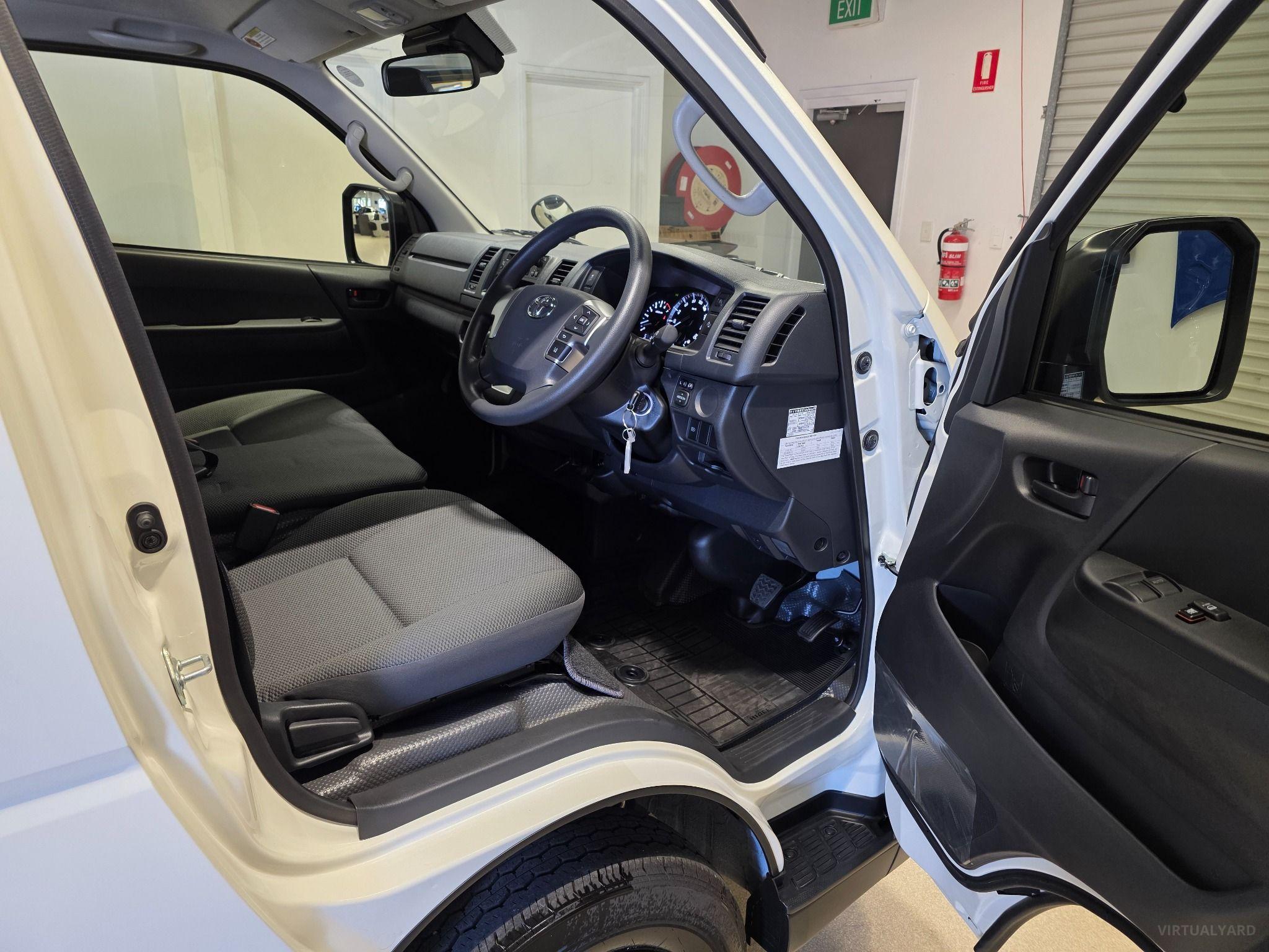 2024 Toyota Hiace LONG DX TRH200