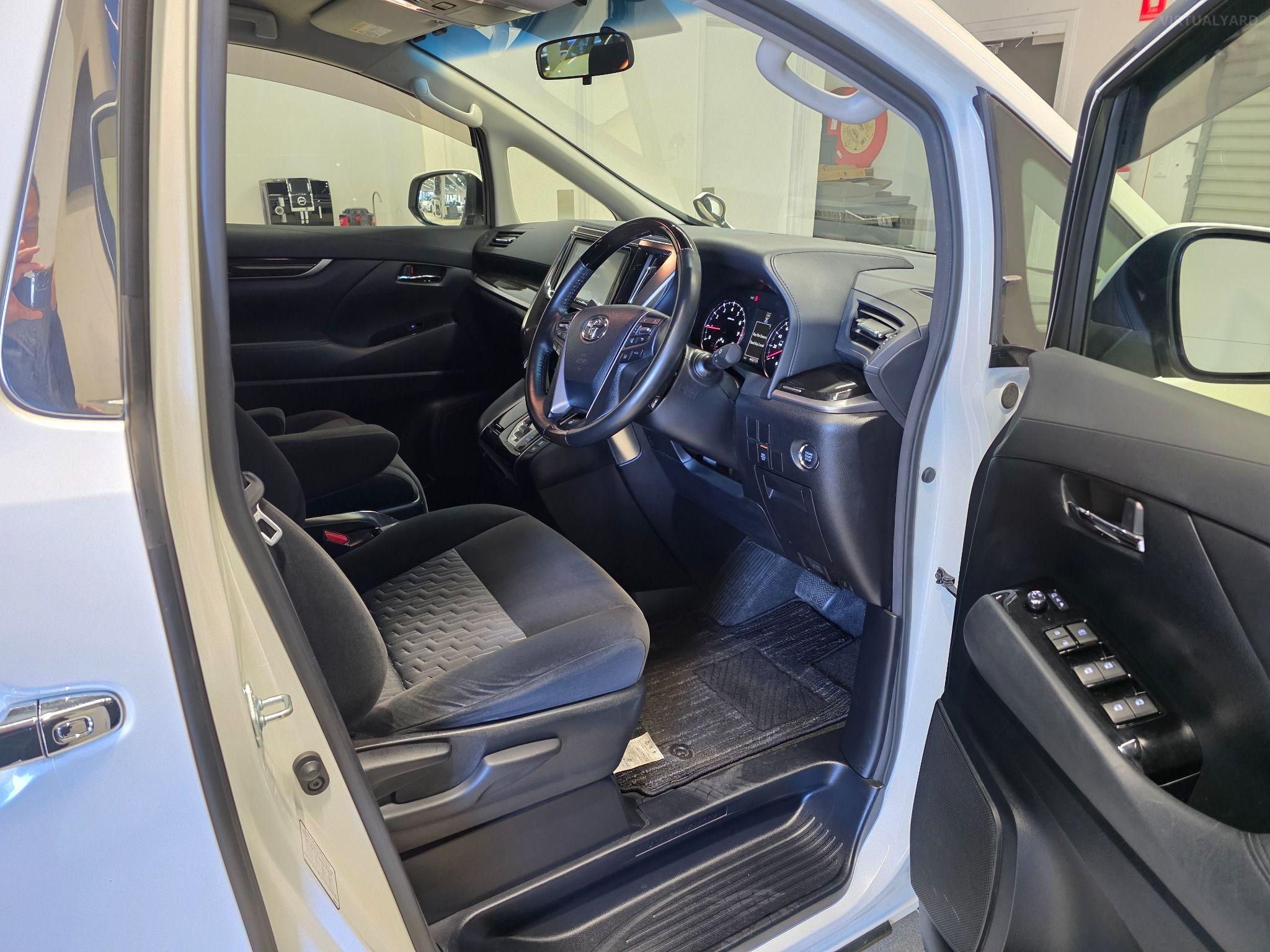 2017 Toyota Alphard V6 Type Gold GGH30