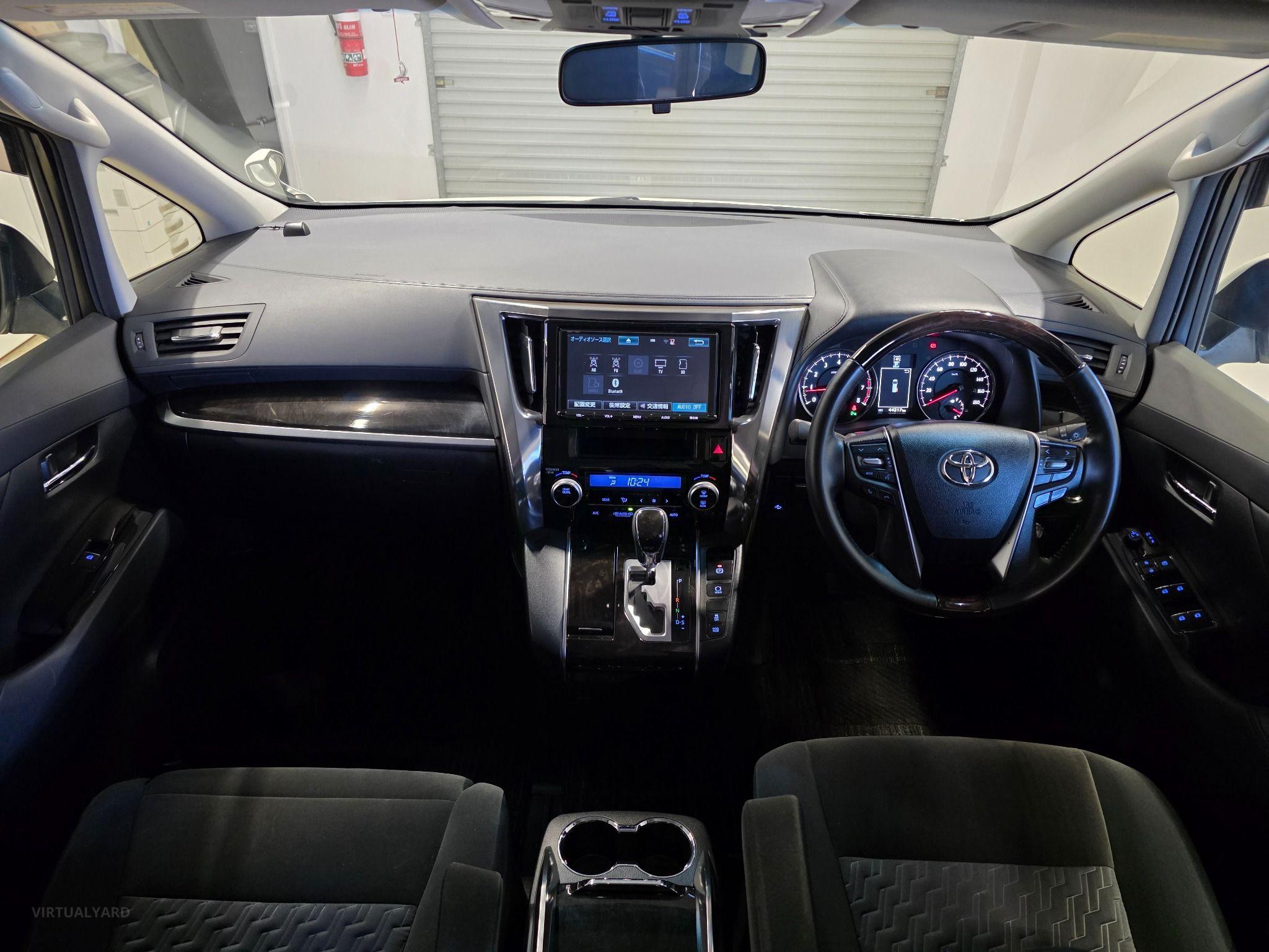 2017 Toyota Alphard V6 Type Gold GGH30