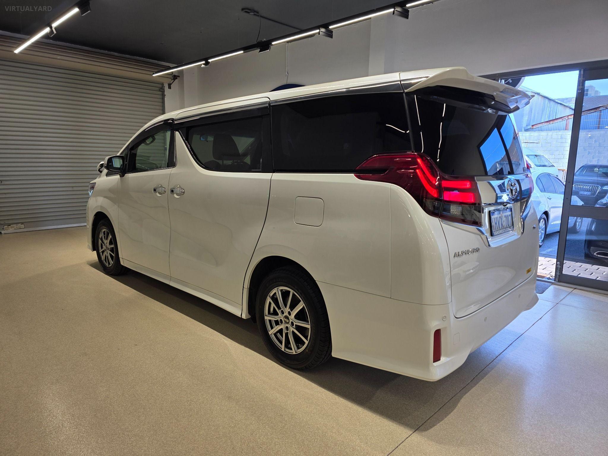 2017 Toyota Alphard V6 Type Gold GGH30