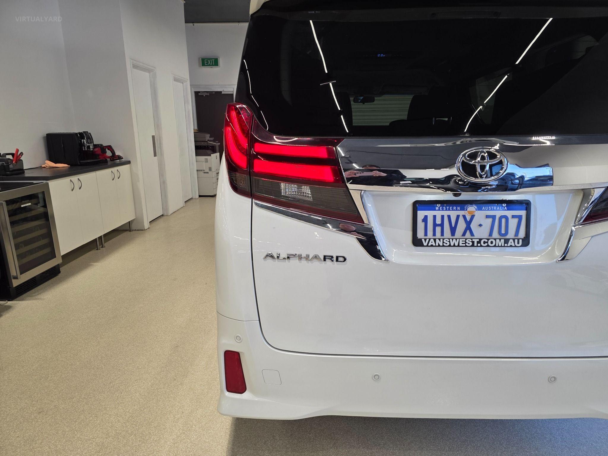 2017 Toyota Alphard V6 Type Gold GGH30