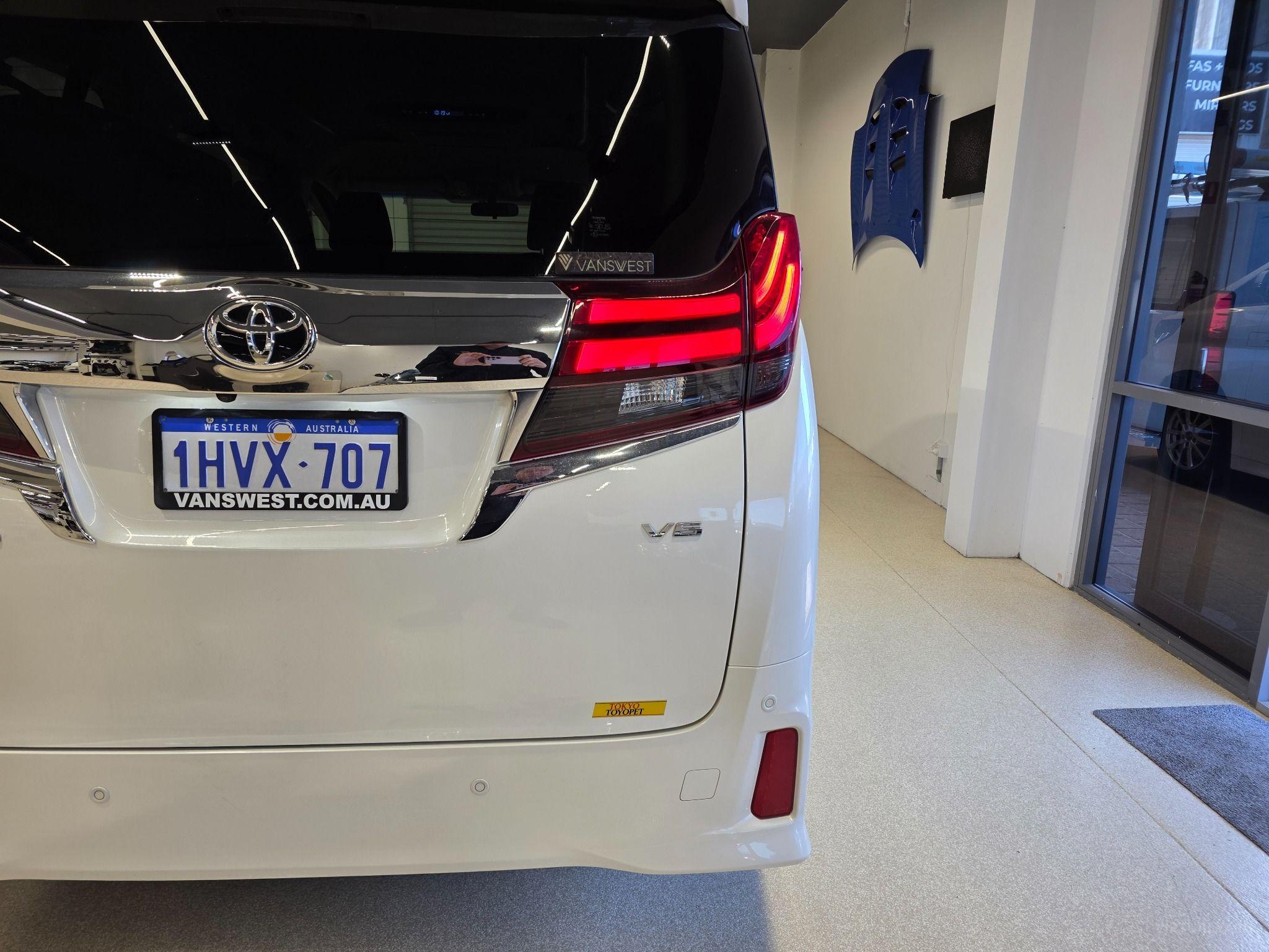 2017 Toyota Alphard V6 Type Gold GGH30