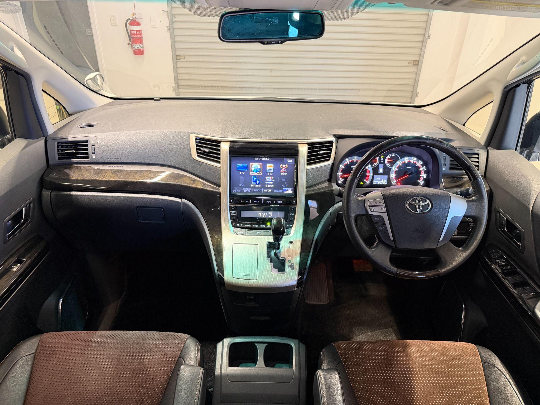 2013 TOYOTA ALPHARD V6 GGH20